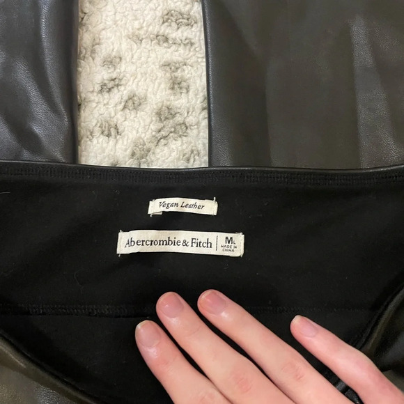 Abercrombie vegan leather pants - Picture 4 of 4